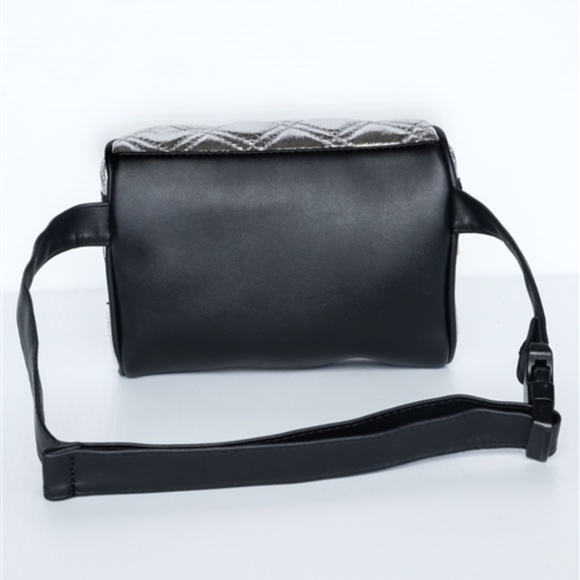 GALAXY QUILTED LEATHER WAIST BAG silver - Picture 7 of 7